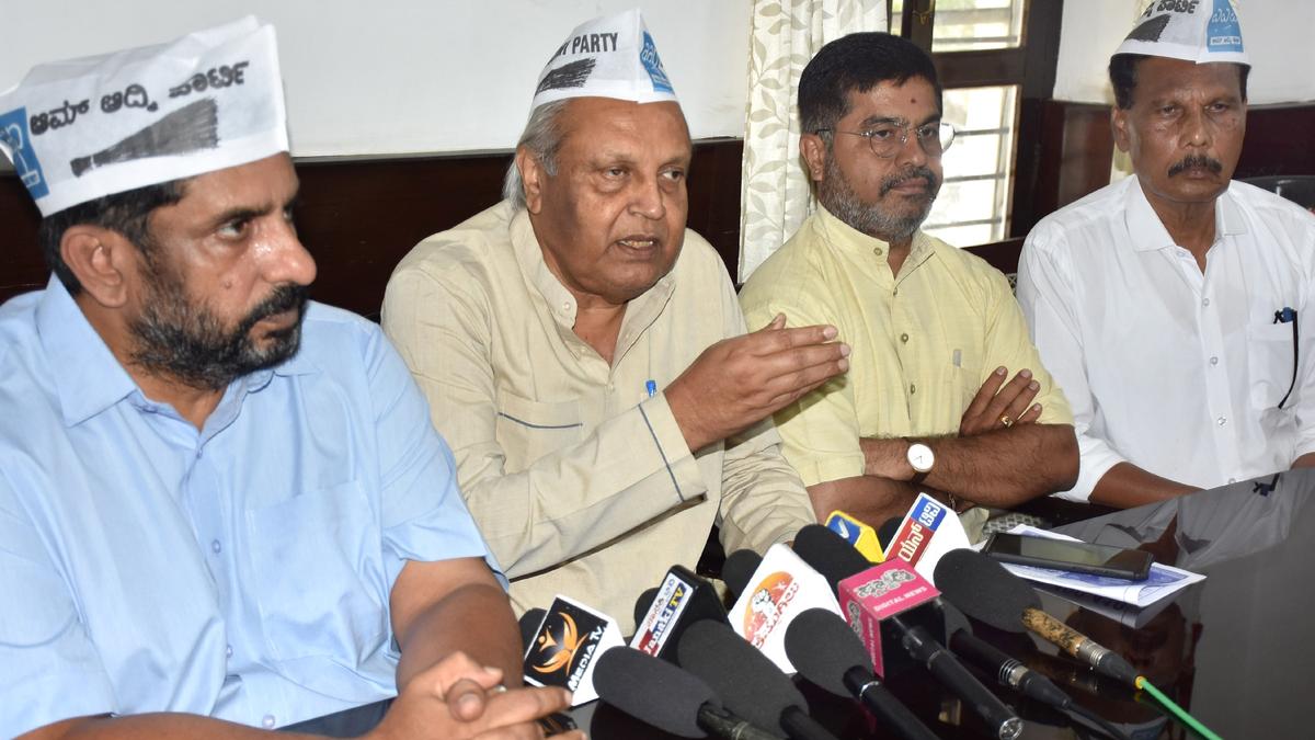 AAP calls on the government not to postpone local elections.