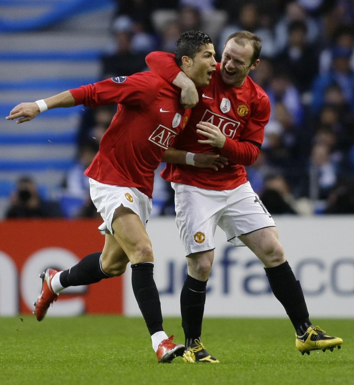 Rooney urges out-of-favour Ronaldo to stay patient at Man United