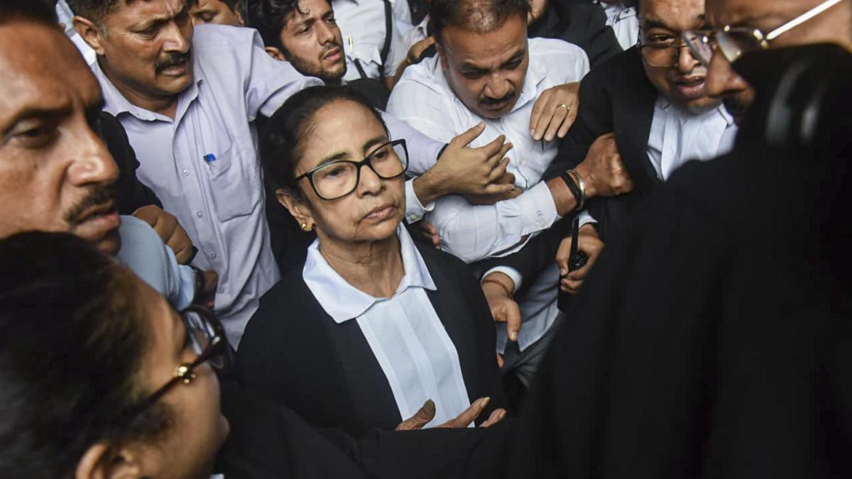 BCI seeks report from West Bengal Bar Council on practice status of Mamata after her HC appearance
