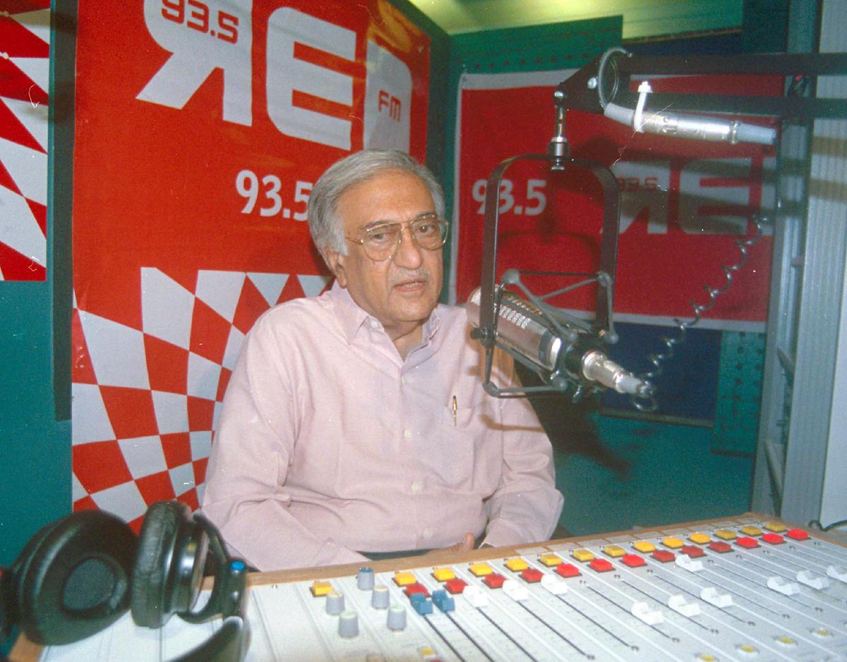 Ameen Sayani at the Red FM 93.5 studio in Mumbai in 2003. 