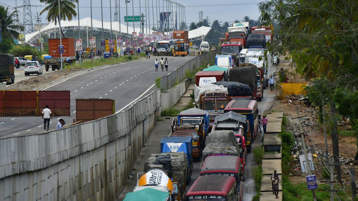 Never had such a harrowing experience, say commuters