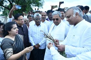 Karnataka rain: MP to distribute 2,500 food kits to flood-hit villagers in  Kalaburagi - The Hindu