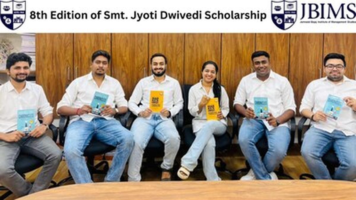 Smt. Jyoti Dwivedi Memorial Scholarship celebrates 8th Edition, empowering students at JBIMS