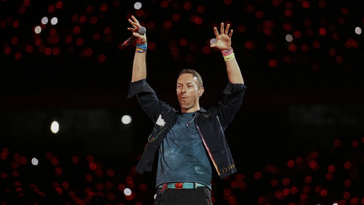 Chris Martin apologises for British rule at Coldplay concert: Thank you for forgiving all the bad things Great Britain did