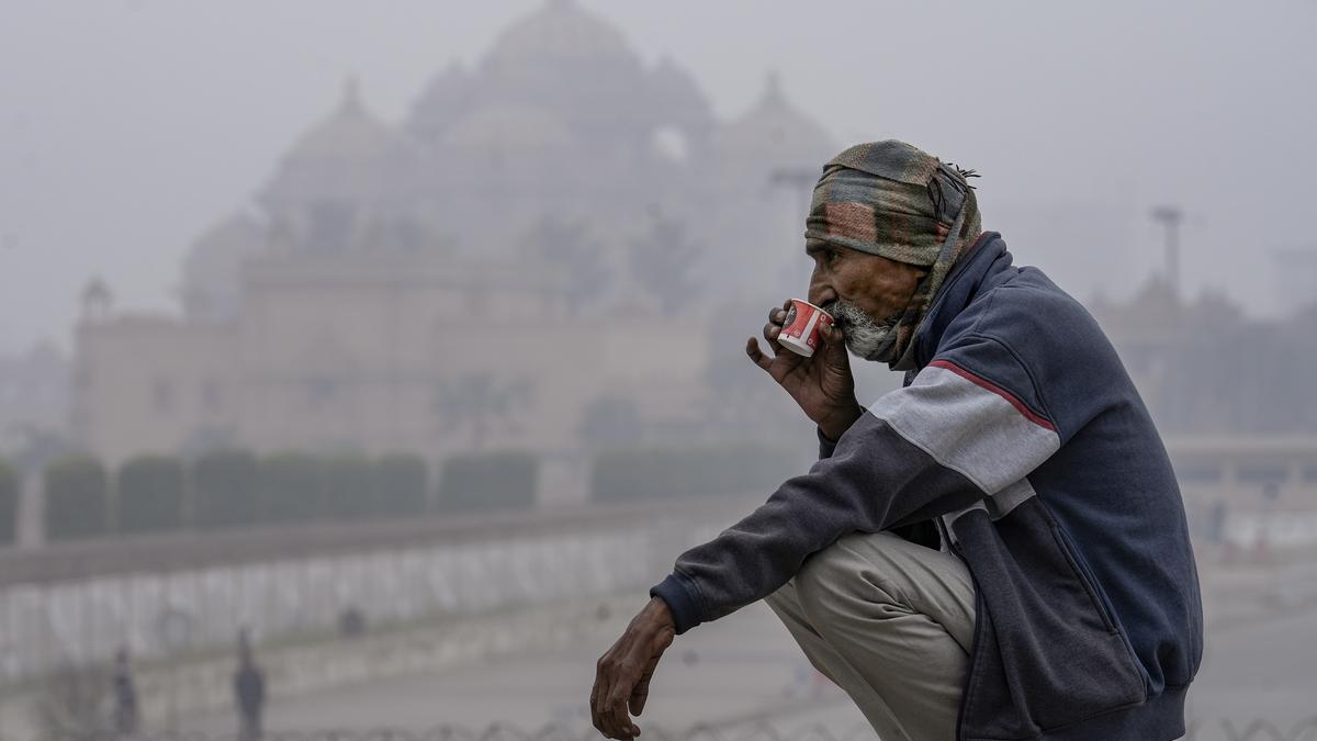 Delhi’s minimum temperature settles at 14.9 degrees Celsius