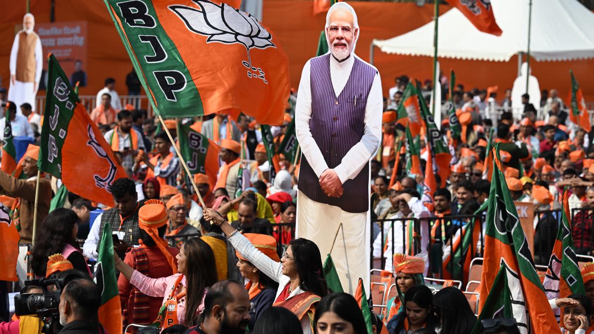 https://th-i.thgim.com/public/incoming/cj2gvy/article69621392.ece/alternates/LANDSCAPE_1200/OATH%20TAKING%20CEREMONY%20MODI_20_02_97.jpg