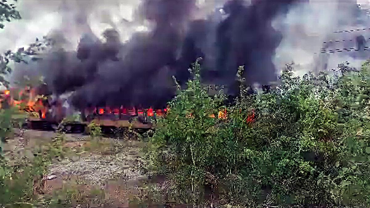 Three coaches of Falaknuma Express catches fire; NDRF 10th Battalion rescue, shift passengers