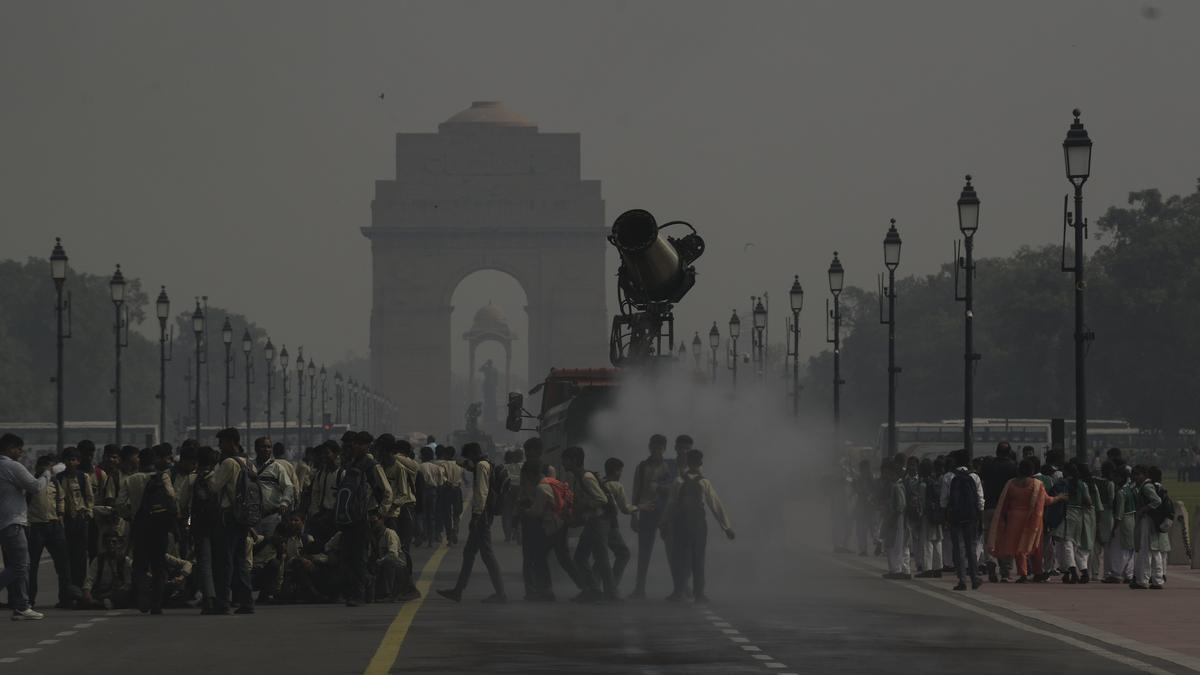 Delhi’s air quality ‘very poor’ due to calm winds