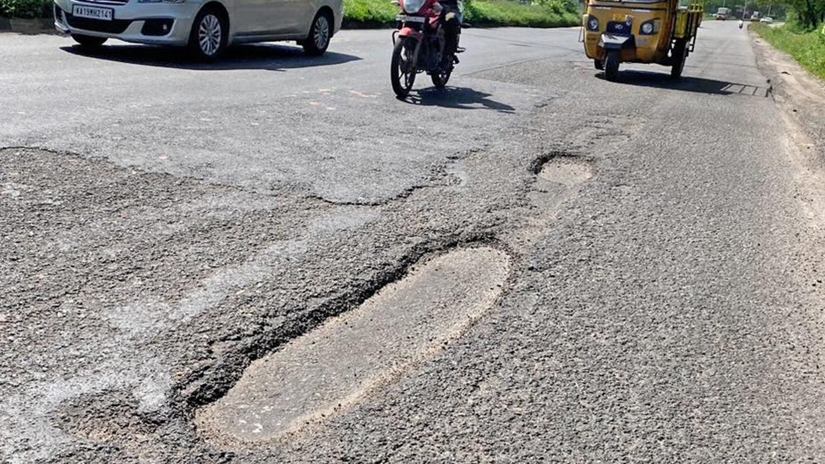 Two sisters killed as container truck hits scooter in Bengaluru