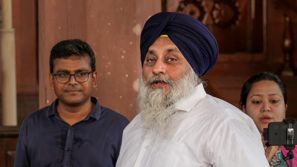 SAD president Sukhbir asks Punjab CM to apologise or face defamation case 