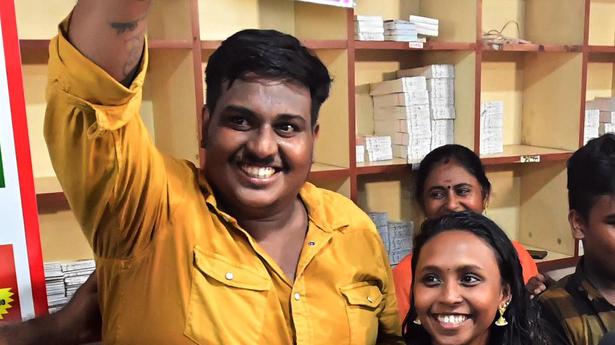 Auto driver wins ₹25-crore jackpot