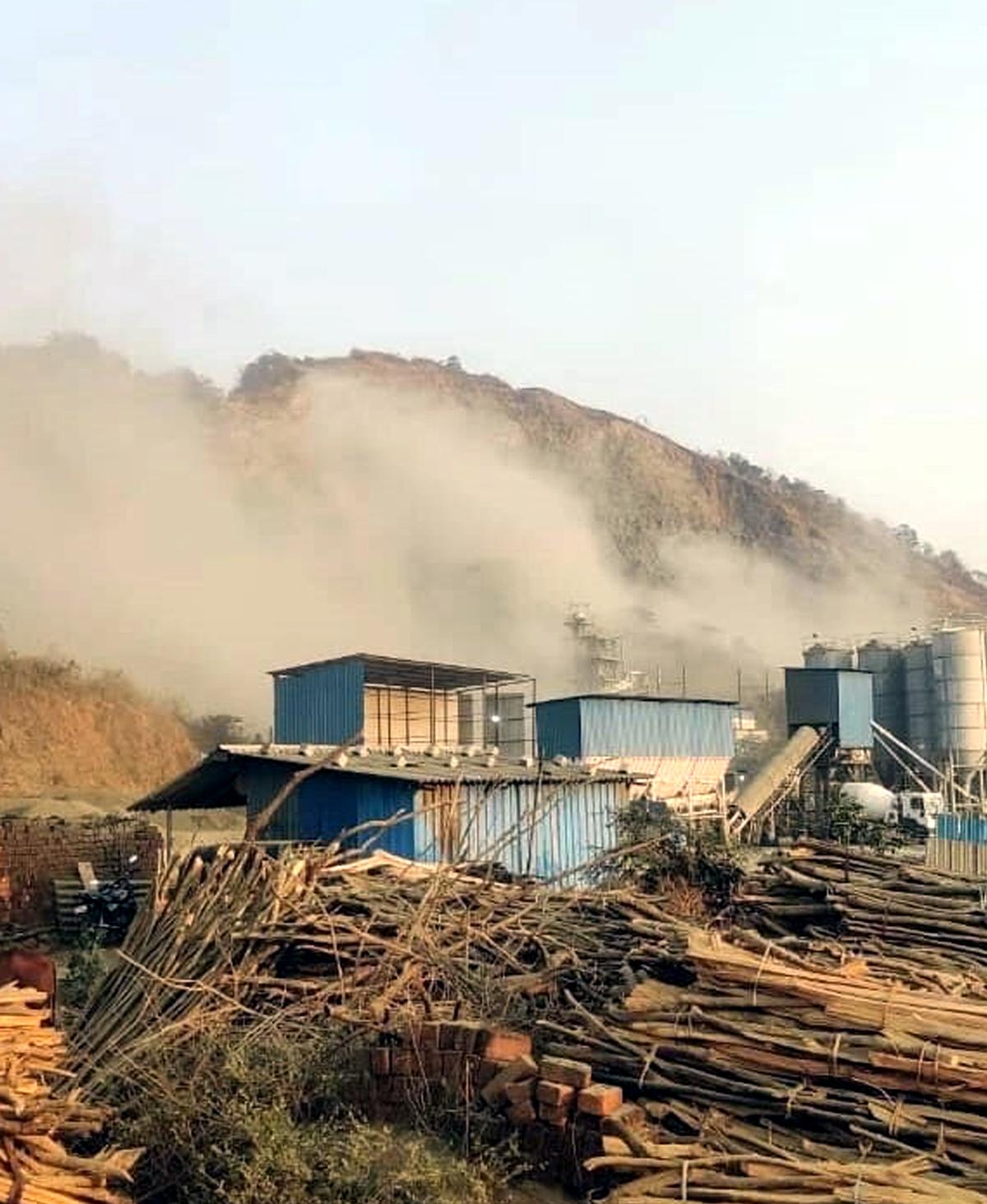 Dust and despair settle on Maharashtra’s Chinchavli village as quarrying continues unabated Dust and despair settle on Maharashtra’s Chinchavli village as quarrying continues unabated