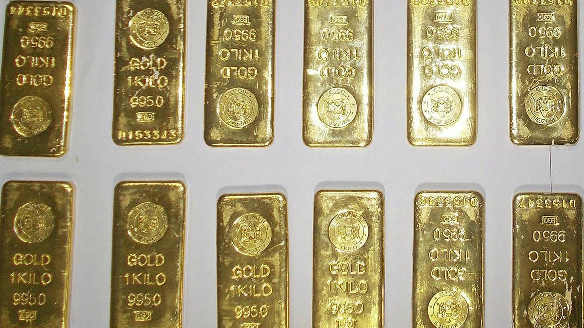 ₹13.56 crore smuggled gold seized at Mumbai airport; 11 passengers arrested