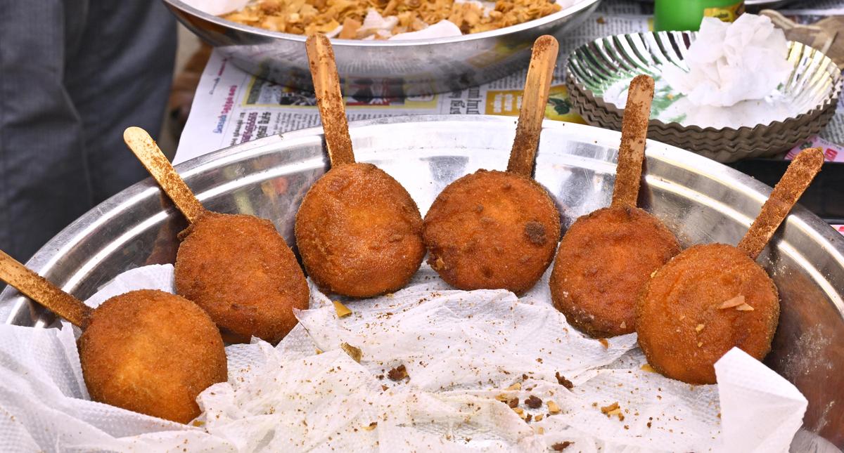 Candy chicken made for iftar snacks at Mahaboopalayam.