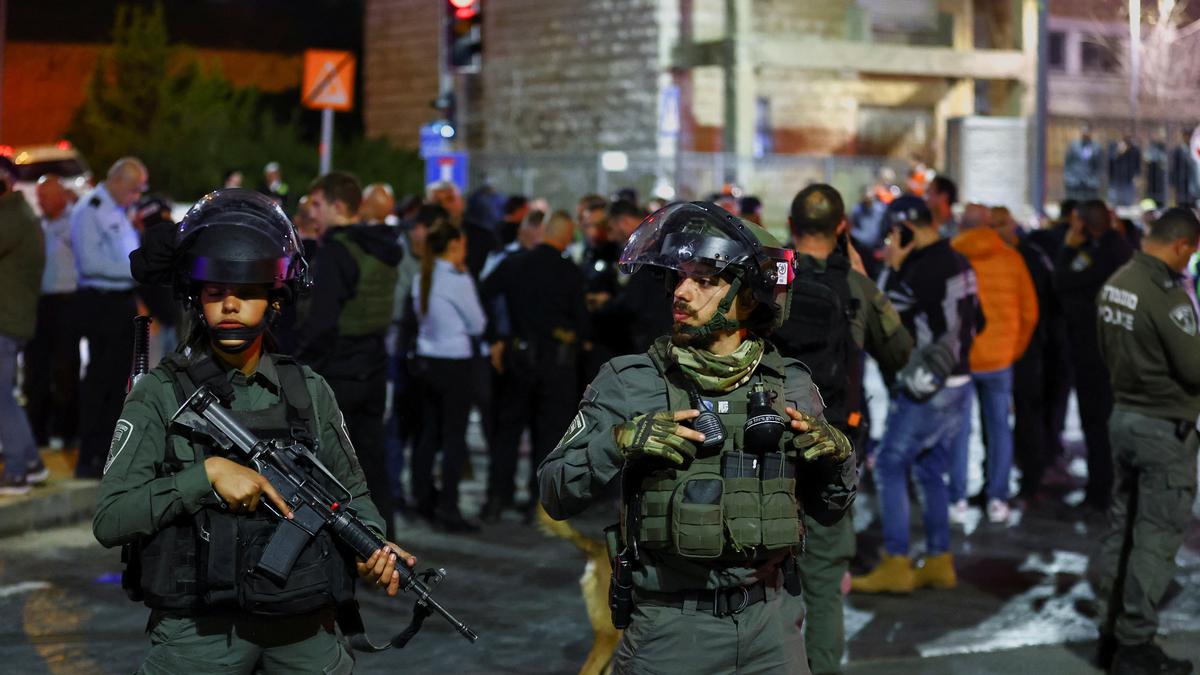 At least seven dead in shooting outside east Jerusalem synagogue
