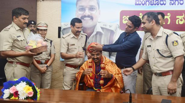 Former DCP Hariram Shankar given farewell in Mangaluru