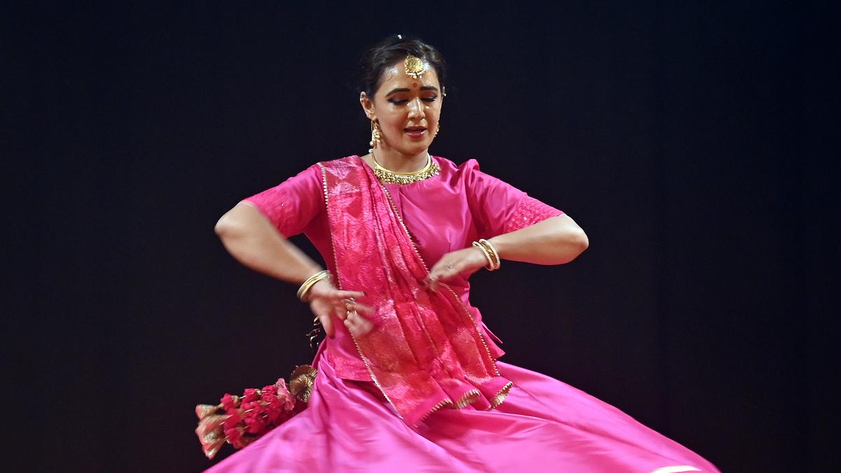 Divya Goswami brings alive the Sohni-Mahiwal love story through Kathak