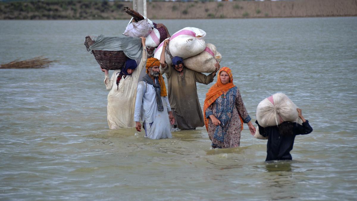 Warming, other factors worsened Pakistan floods, study finds