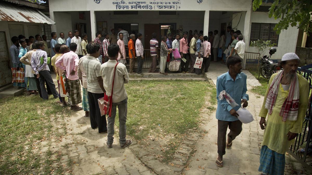 https://th-i.thgim.com/public/incoming/cms86x/article70094869.ece/alternates/LANDSCAPE_1200/India_Citizens_or_Illegal_Migrants_95766.jpg-1da67.jpg