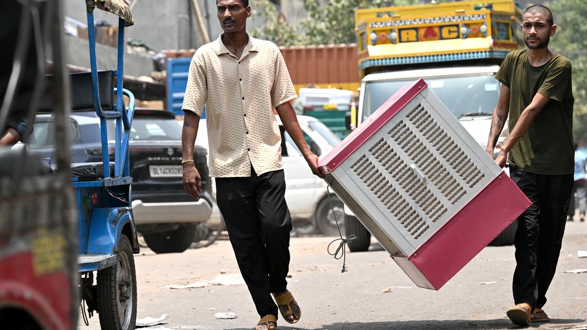 Delhi sizzles at 43.9oC; power firms told to boost infra to meet demand