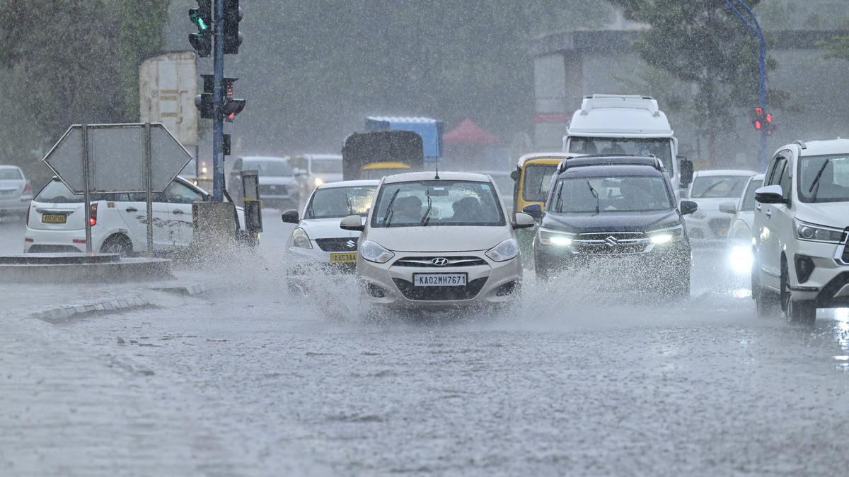 33 stretches flagged by traffic police were flooded, over 40 trees fell during May 13 rain in Bengaluru