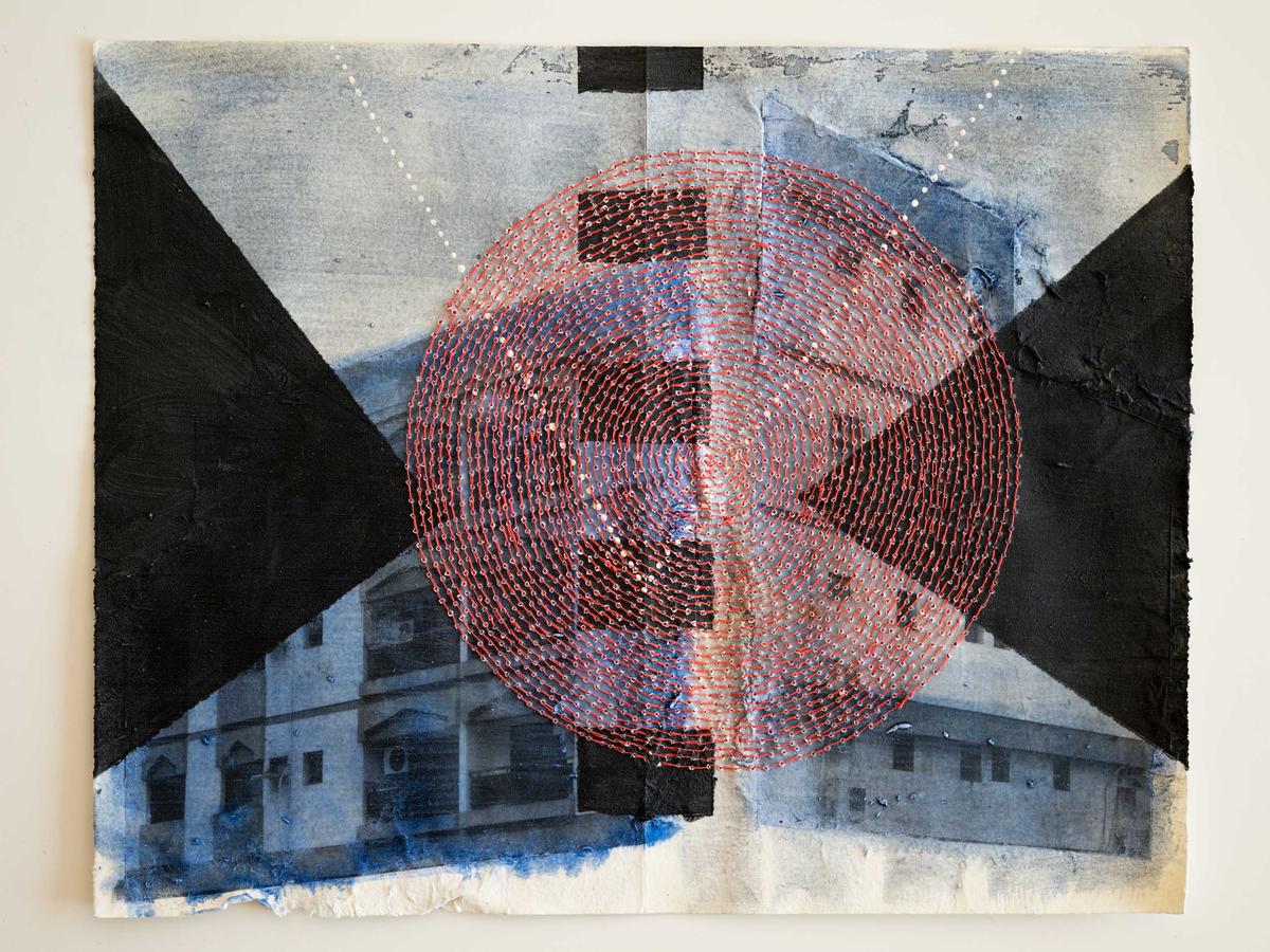 Tijolo por Tijolo, Osso por Osso por Radhika Khimji Tijolo por Tijolo, Osso por Osso por Radhika Khimji