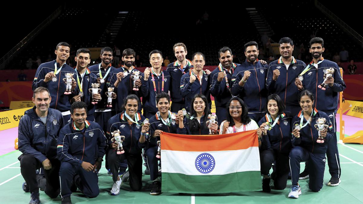 Silver in CWG | President Murmu, PM Modi greet Indian badminton team