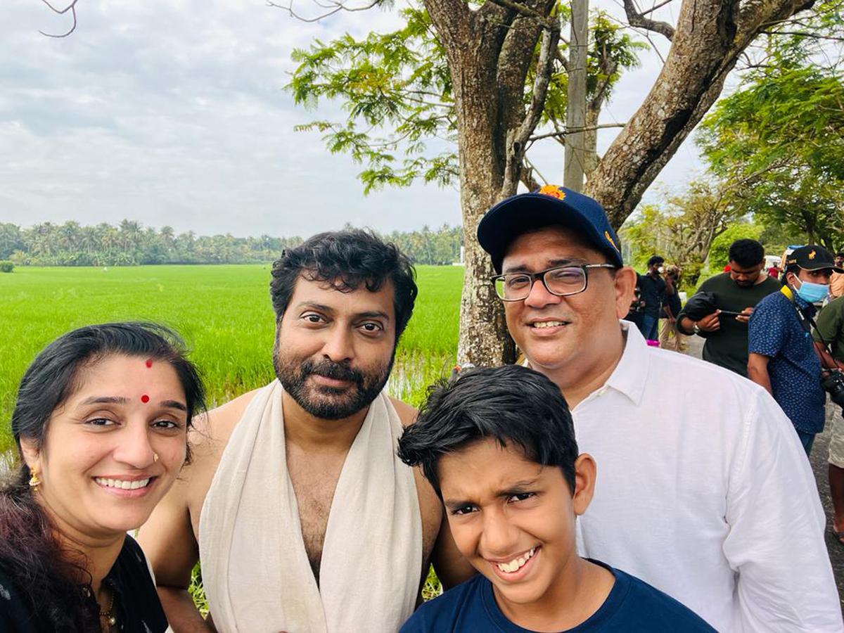 Deepthi Pillai Sivan, producer of the film 'Ozuki, Ozuki, Ozuki' with Tamil actor Narayan, husband Sanjeev Sivan (director of the film) and son Sidhanshu Sivan who played the lead role in the film.