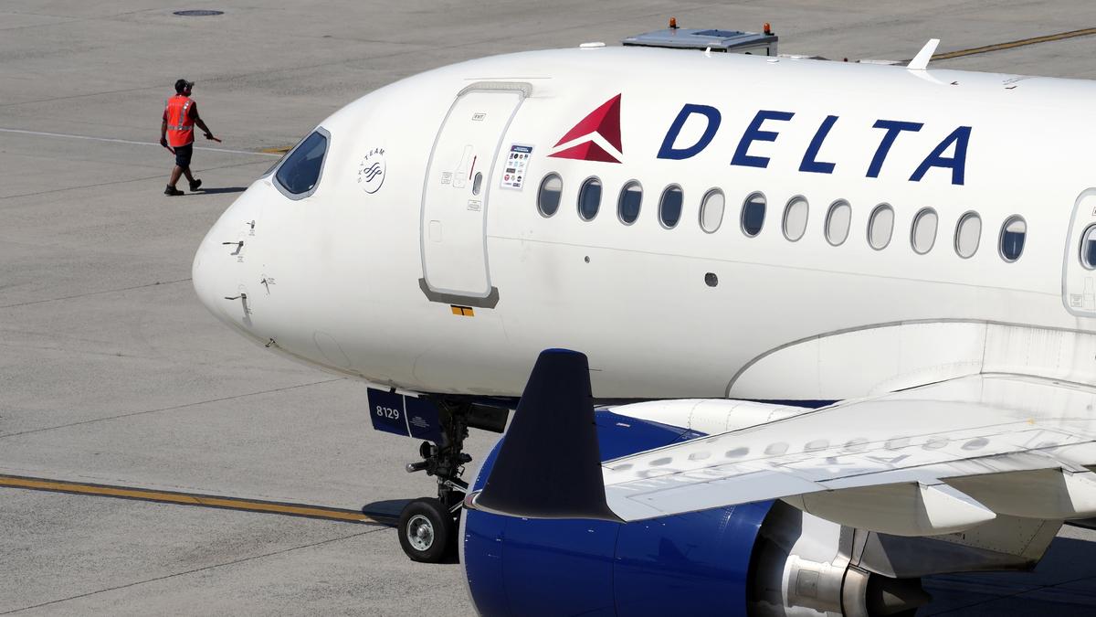 U.S. flight to Amsterdam experiences ‘serious’ turbulence, forces emergency landing; at least 25 injured