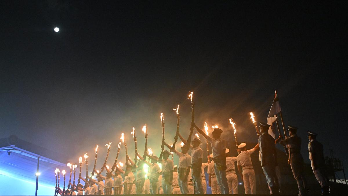 Navy’s Operational Demo thrill crowds at Shanghumughom Beach