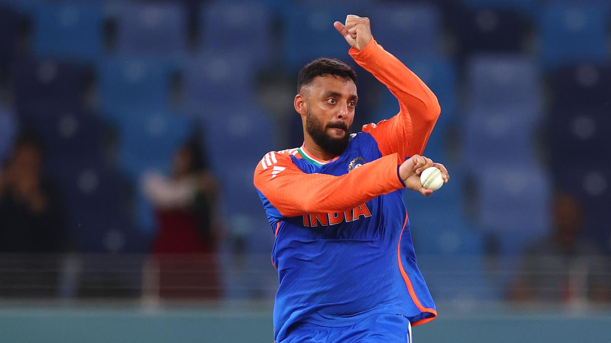 Varun and Kuldeep could trouble the Pakistan middle-order: Akram