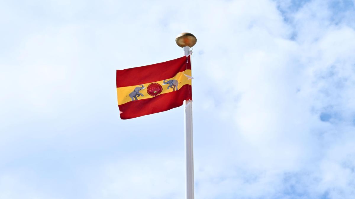 Tamil Nadu: Vijay’s TVK seeks applications from ticket aspirants for upcoming Assembly polls - The Hindu by Authors