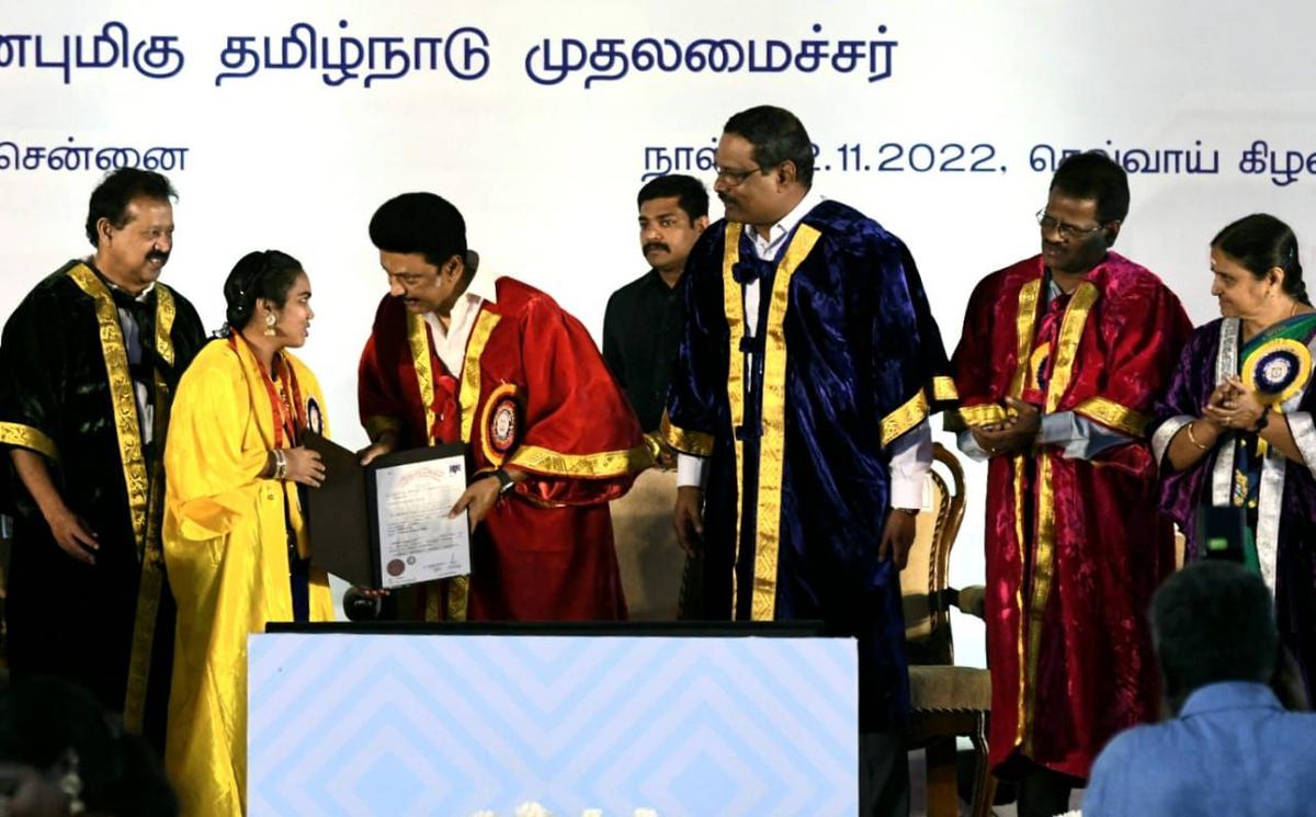 Students should a develop scientific temper, keep learning, says T.N. CM