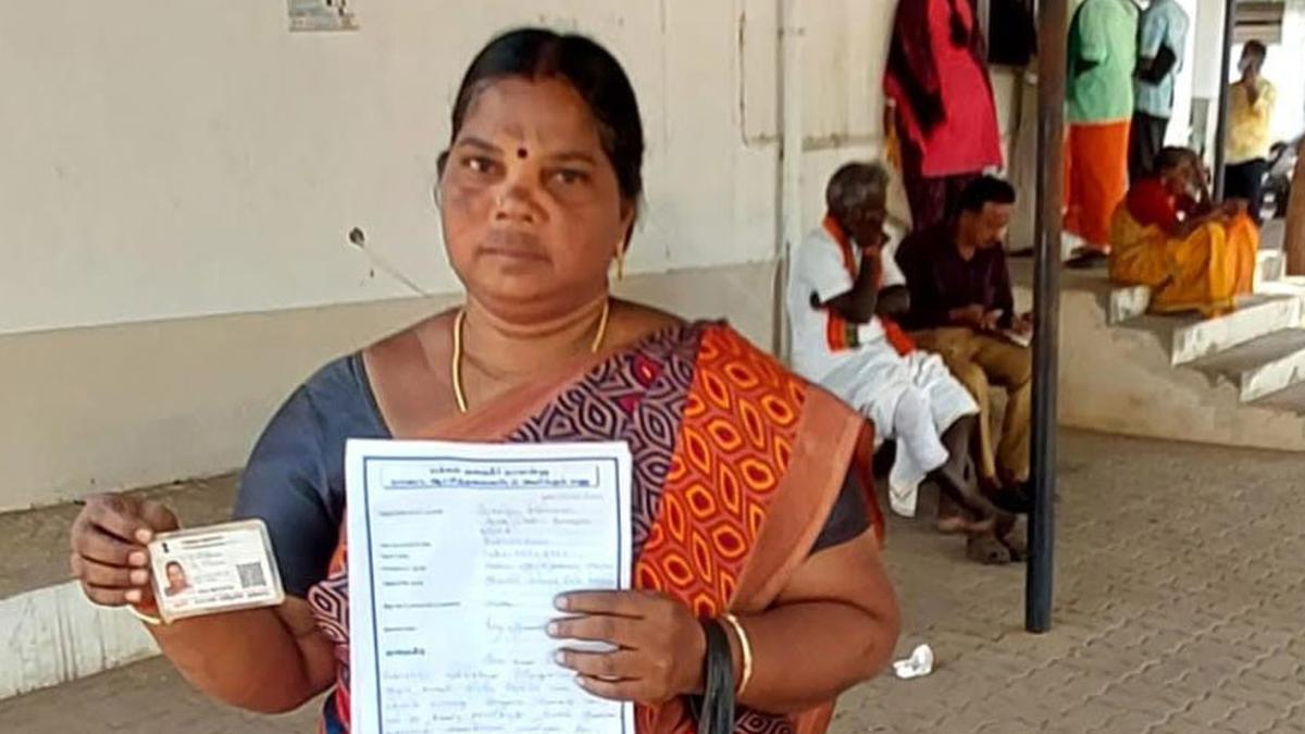 Tiruchi woman faces hurdles as her year of birth is mentioned as 1900 in Aadhaar