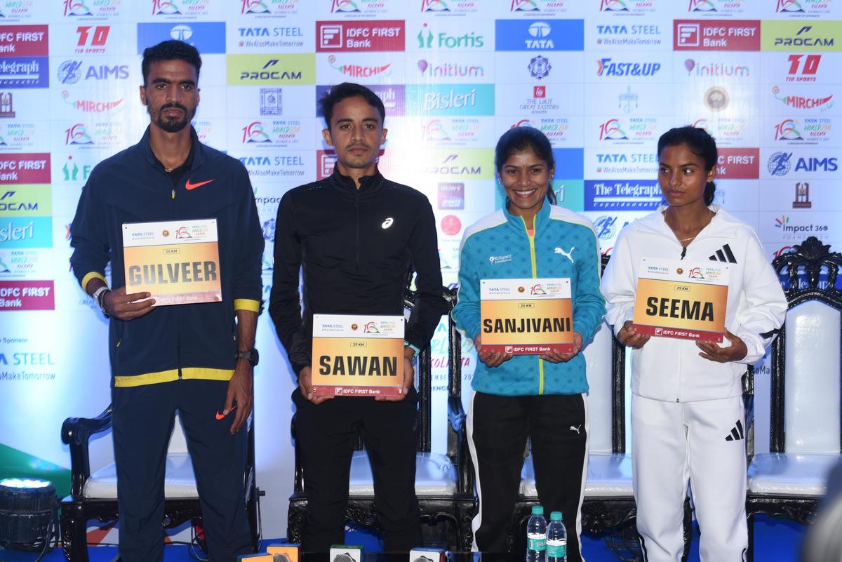 Singh, Sawan Barwal, Sanjivani Yadav y Seema en la conferencia de prensa.