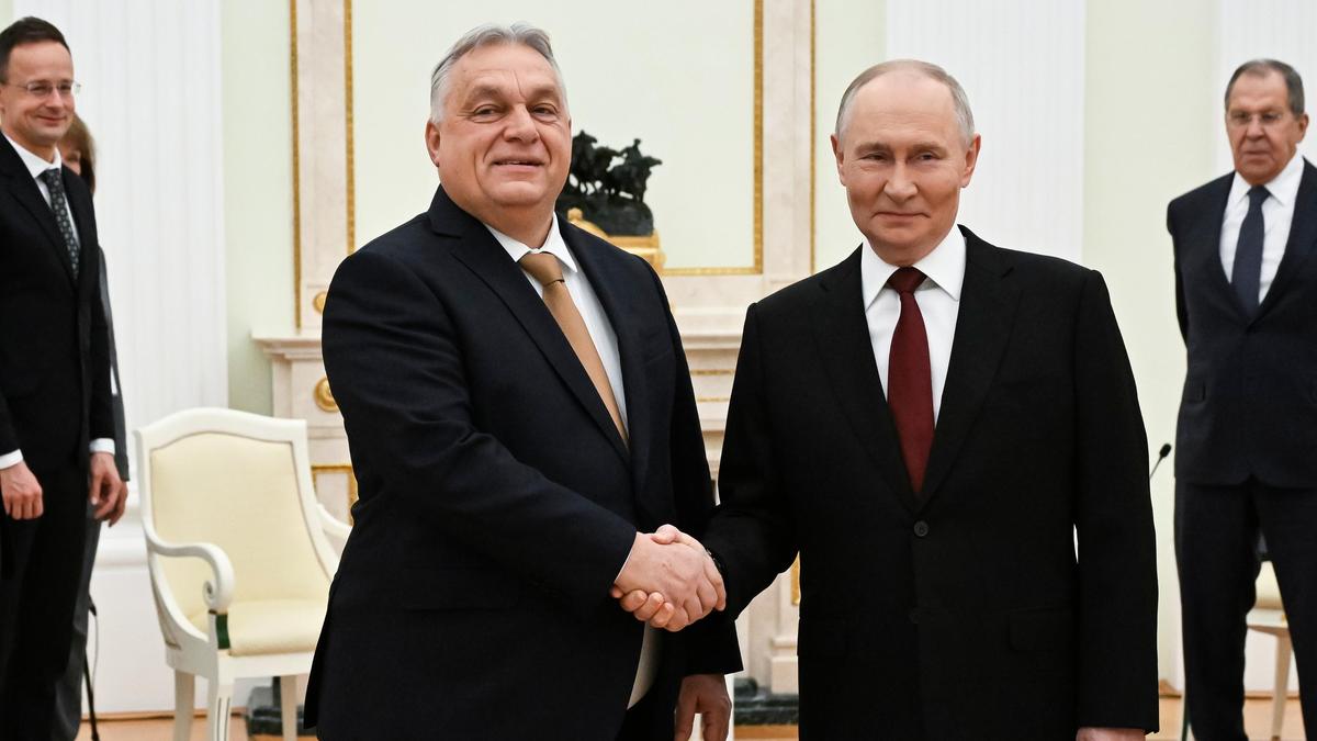 Hungary PM defies EU, promises Putin to keep buying Russian oil
