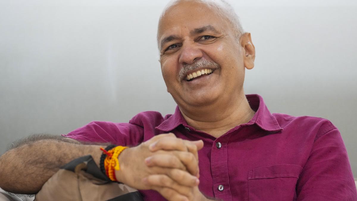 Manish Sisodia congratulates Arvind Kejriwal on his birthday and says Delhi’s chief minister is waging “the toughest fight against dictatorship”