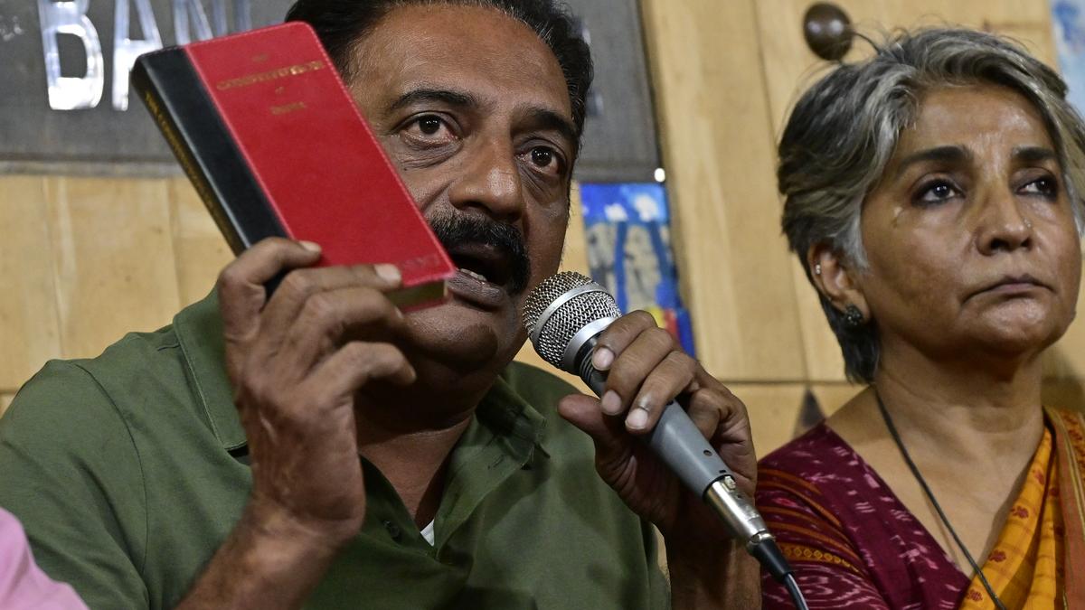 On the eve of CM’s meeting, Civil society groups warn of ‘anti-Congress’ struggle if justice is denied to Devanahalli farmers