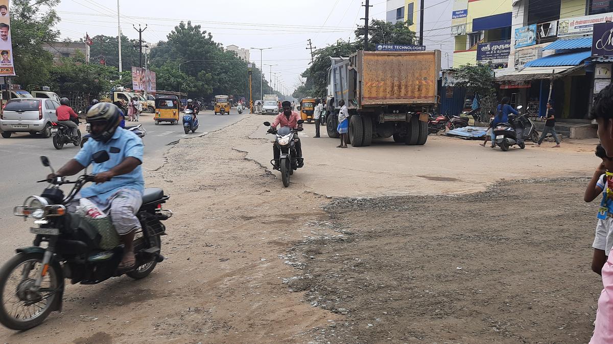 Badly repaired road adds to motorists’ woes in Edamalaipattipudur