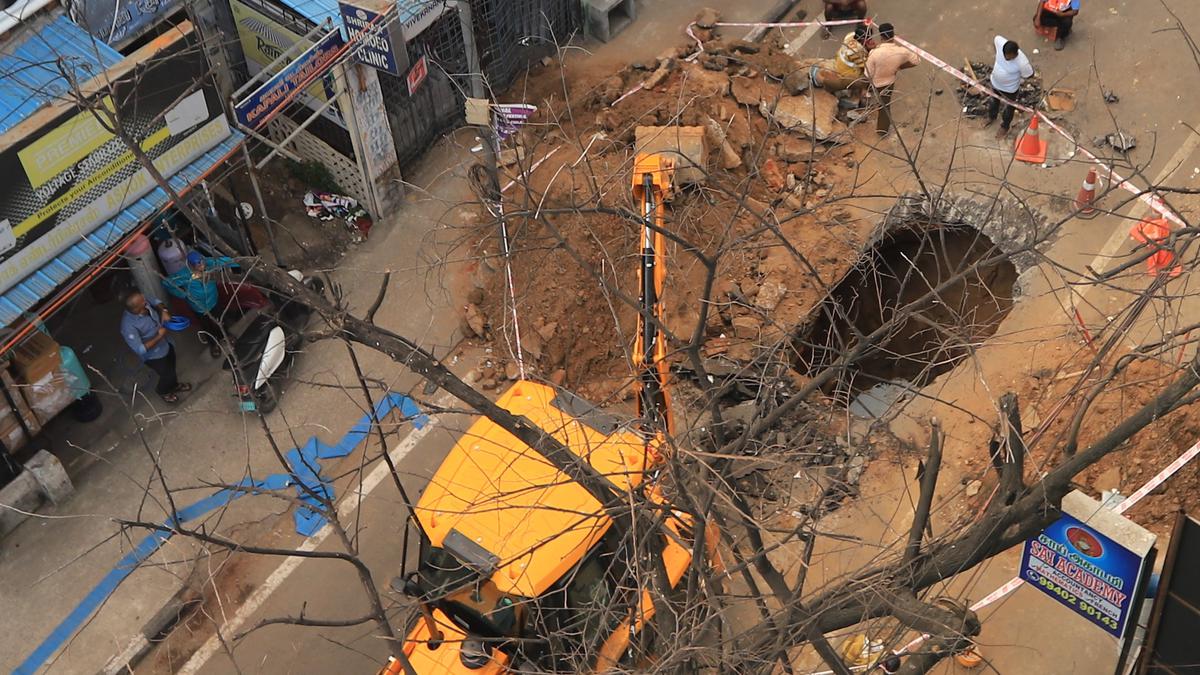 Earth under RK Mutt Road gives way once again