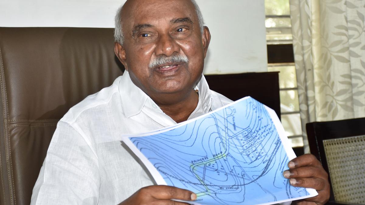 Tug of war continues over bid to name road after Siddaramaiah
