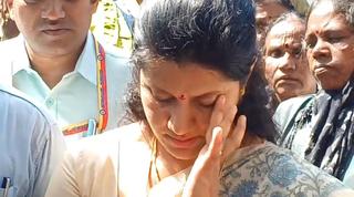 Congress leader who threatened Sidlaghatta civic official arrested at Kerala  border - The Hindu