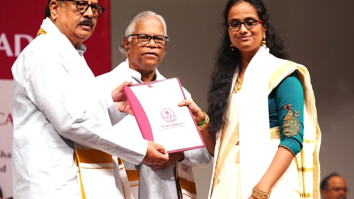 Don’t blame the govt., be the innovation: Krishna Ella tells graduates at UoH convocation