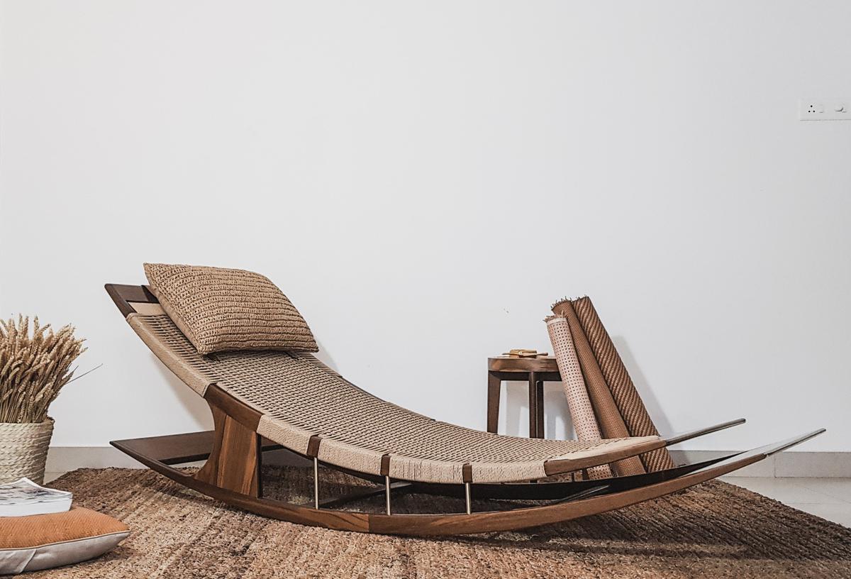 Chaise lounger chair