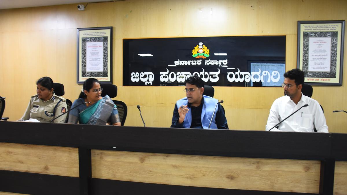 Poor condition of roads in Yadgir criticised