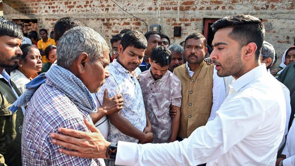 TMC MP Abhishek meets family of Bengal migrant worker killed in Pune