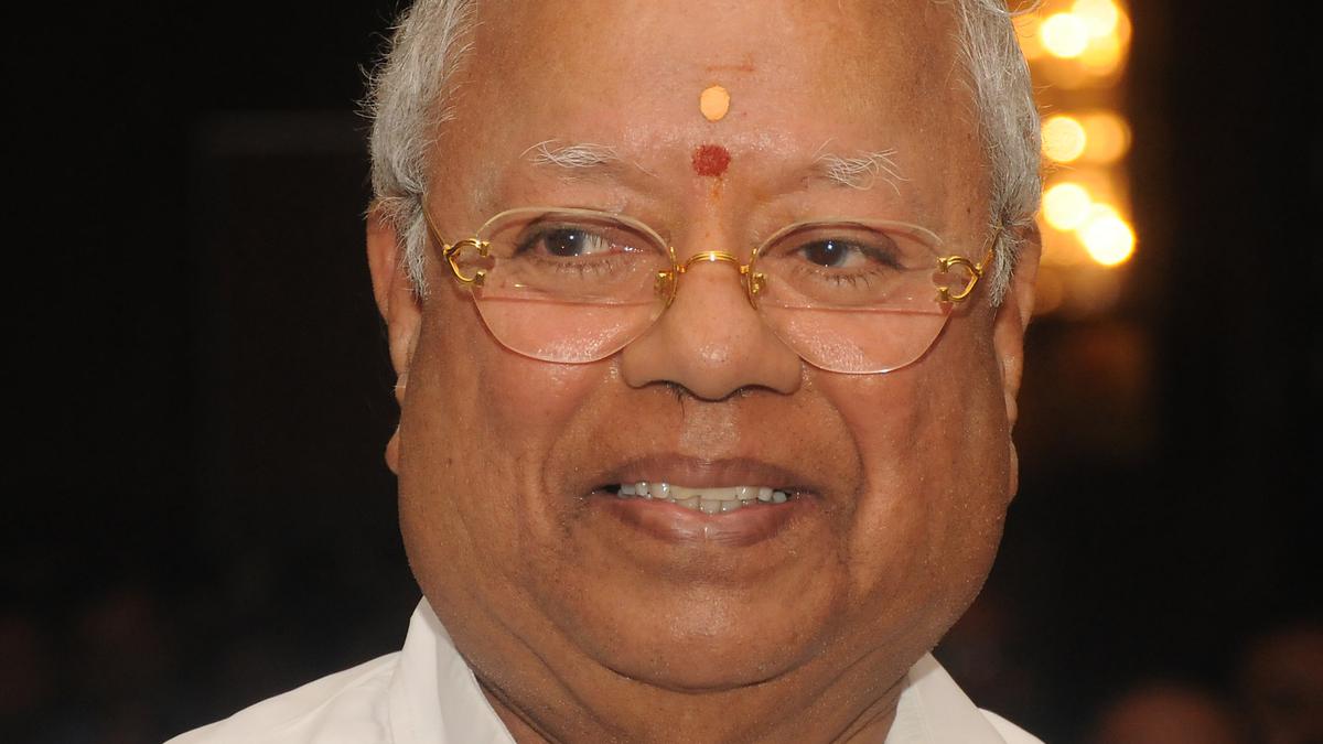 Road used to be so clean that one could sit and have a meal on banana leaf: Nalli Kuppuswami