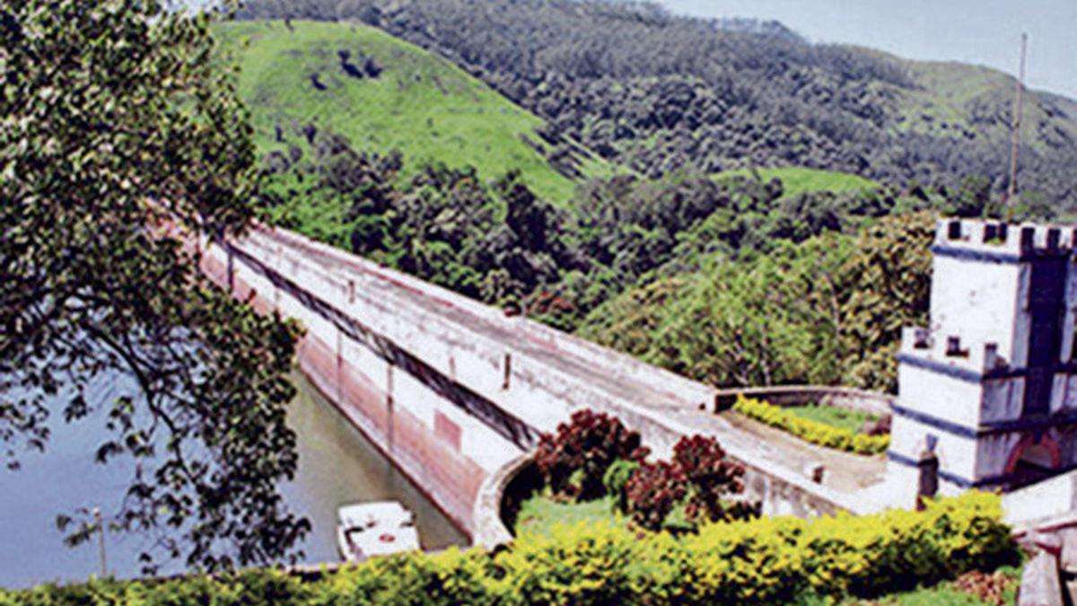 Water level in Mullaperiyar dam stands at 119.65 feet