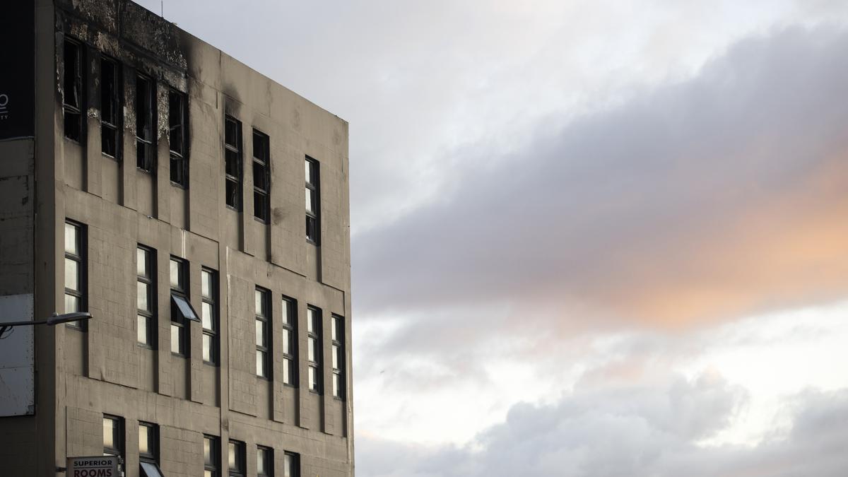 New Zealand police suspect arson caused hostel fire