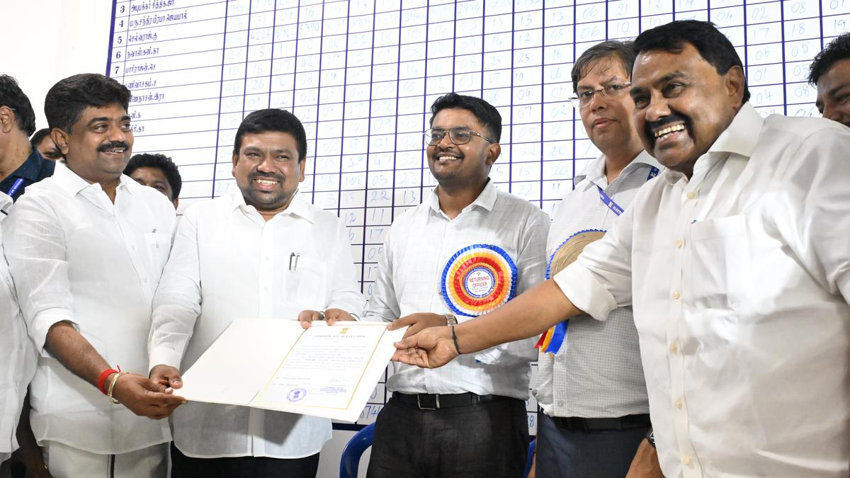 Navas Kani defeats OPS by 1.66 lakh votes in Ramanathapuram